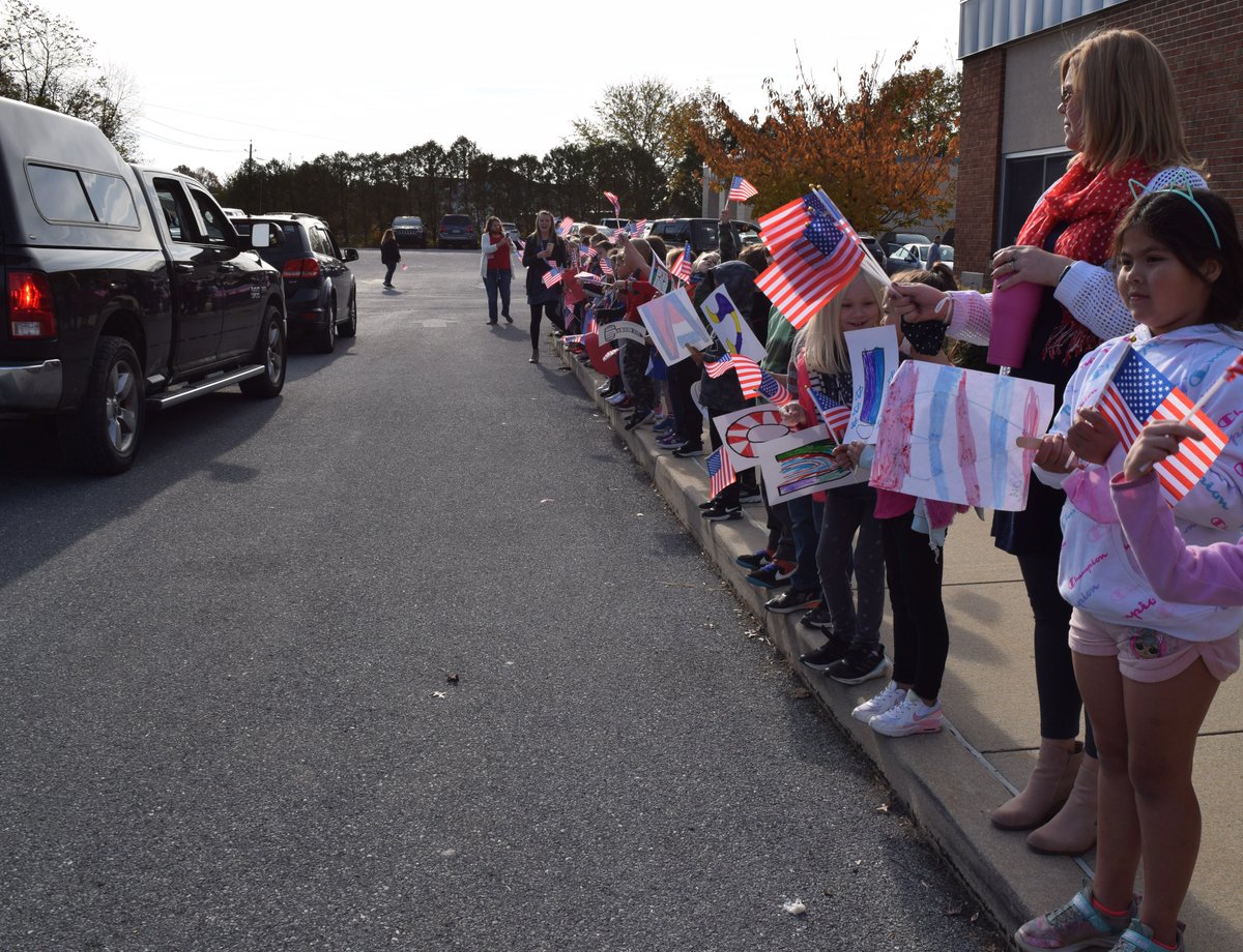 LowerDauphin's tweet photo. East Hanover Elementary @EastHanoverLD held a parade on Veterans Day to thank family and friends for their service. https://t.co/j3z5De2vLz