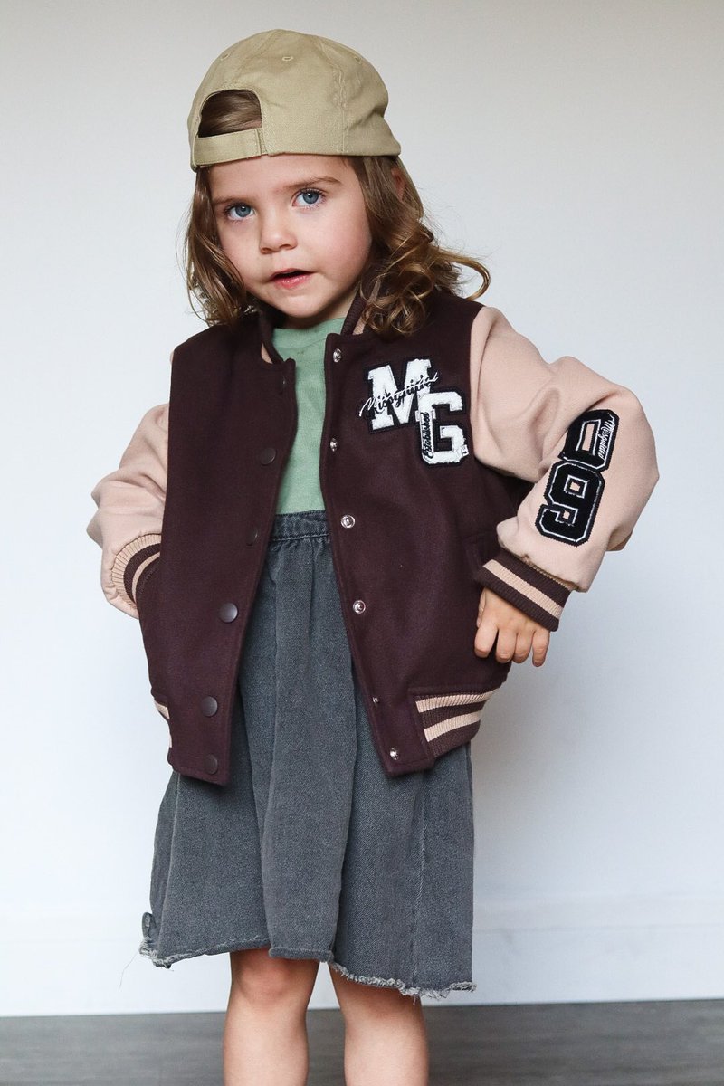 the_weeks_twins's tweet photo. The attitude from these threenagers 🤩🥰 
#teambobe #mgkids #missguided https://t.co/uFf4tok9LZ