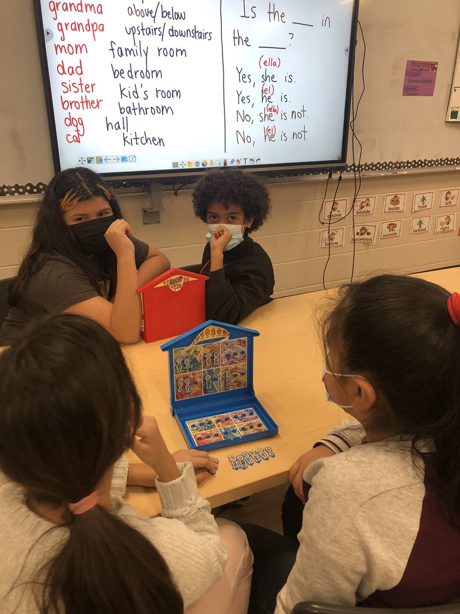 MrsBermanD76's tweet photo. Practicing our speaking skills with a game in EL group @MrsBrodskyD76 @DLDistrict76 https://t.co/88E2iObObh