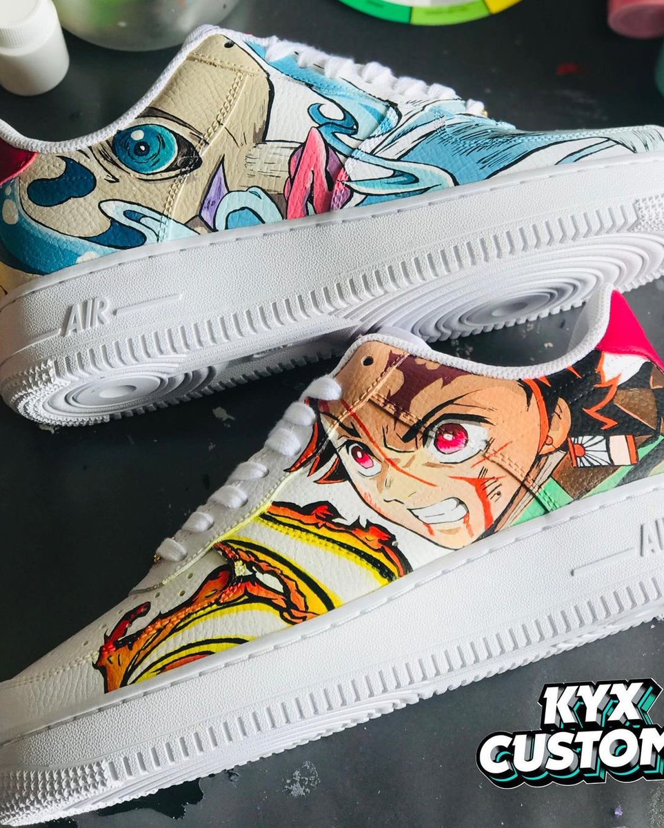 custommysneaker tweet picture