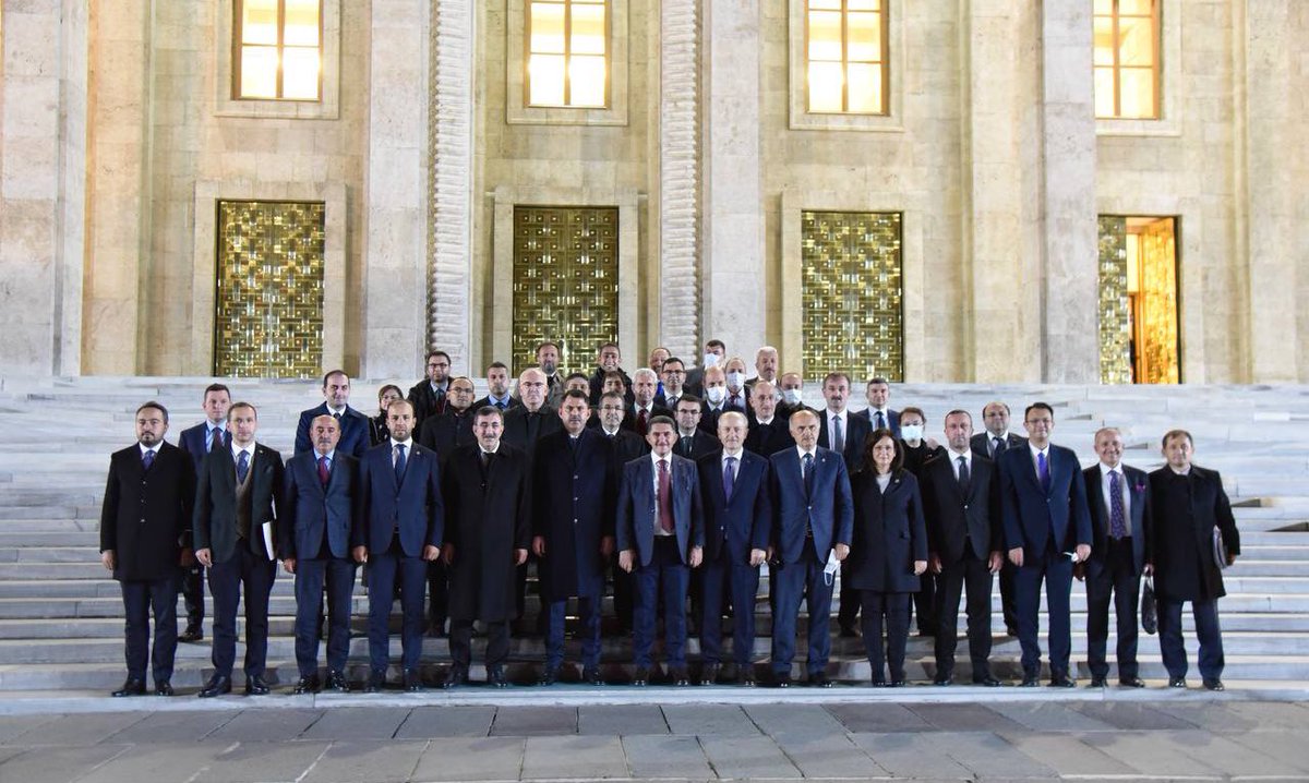 TBMM Plan ve Bütçe Komisyonunda kabul edilen Çevre, Şehircilik ve İklim Değişikliği Bakanlığımızın 2022 yılı bütçesinin ülkemize ve milletimize hayırlı olmasını diliyor, çalışmada emeği geçen komisyon başkanı ve üyeler ile tüm mesai arkadaşlarıma teşekkür ediyorum.