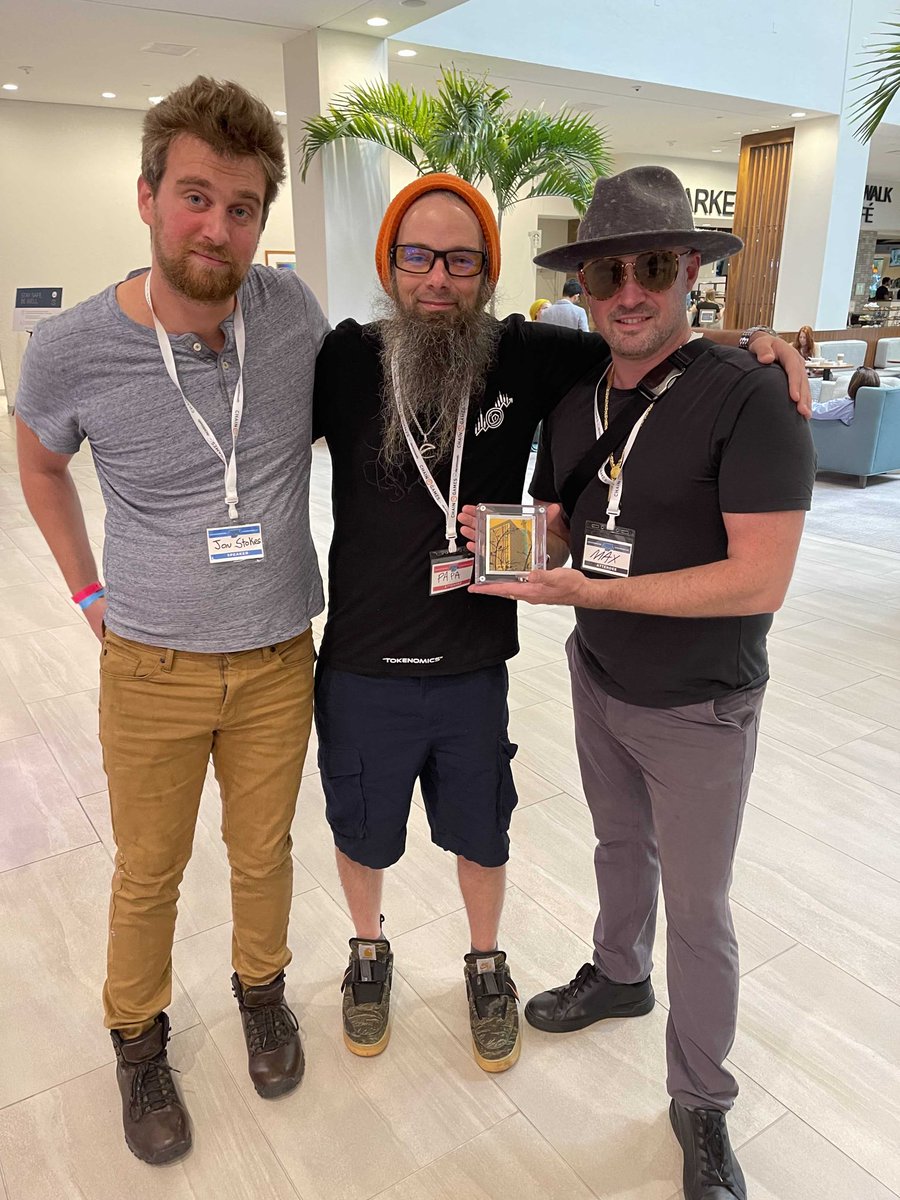 maximusmaximus's tweet photo. Showing off the the first art orginal NFTs on ETH @MyCurioCards
#29. 1/1 physical orginal artwork.

What a honor to show it off to y'all @WyoSkyDAO @papacthulu 🙏 🦉 

View the rest of Curiocards on OpenSea https://t.co/A2Qeh6Qplr

See more orginals
https://t.co/0kv1VZLt5e https://t.co/59xy6jebr1