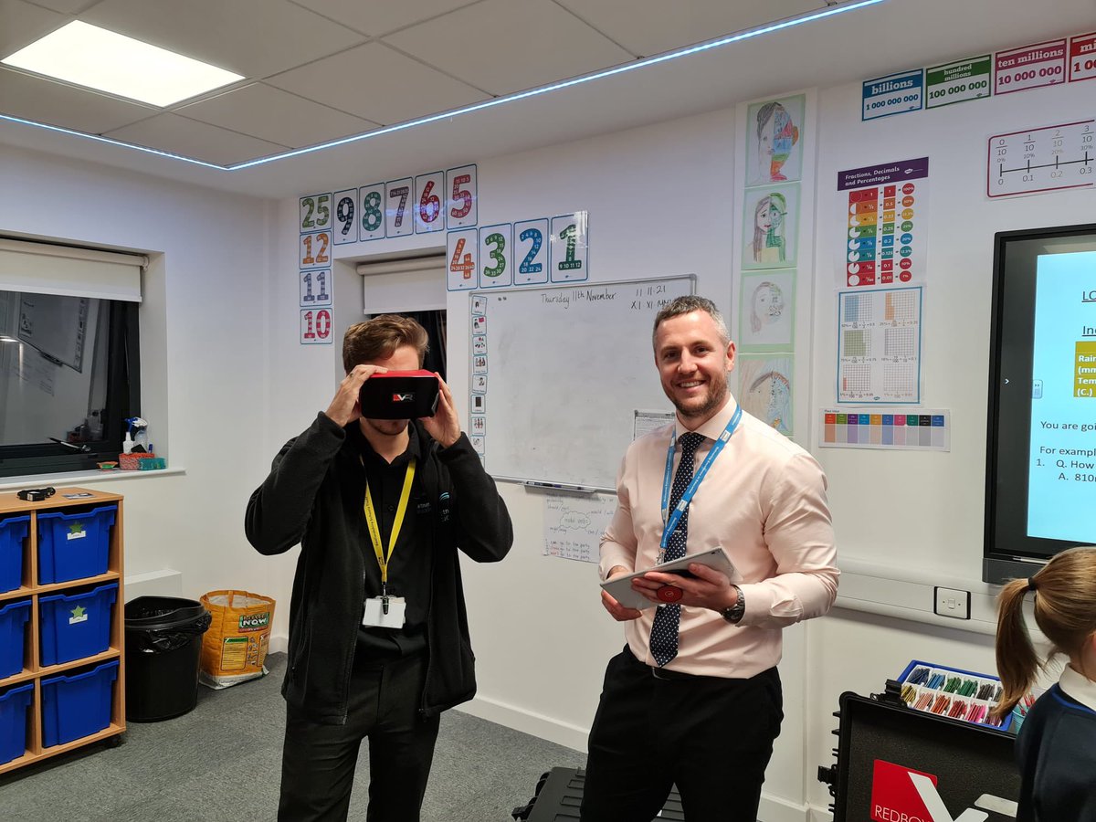 MattH_PEL's tweet photo. Great opening evening at @EtonburyAcademy demonstrating the VR headsets available for use across the trust! @BedsSchTrust @PEL_ICT #BEST #EdTech #VR #RedBoxVR https://t.co/Mv1dCorGwQ