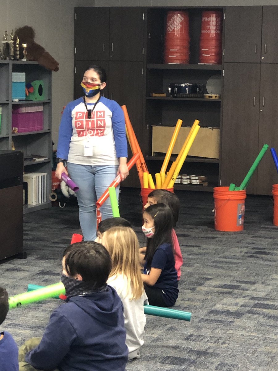 cfisdfiest's tweet photo. Boomwhackers with 2nd grade! #TweetaThanks #WeAreOne #CFISDspirit @coronamusicroom https://t.co/vrk8m4XLEc