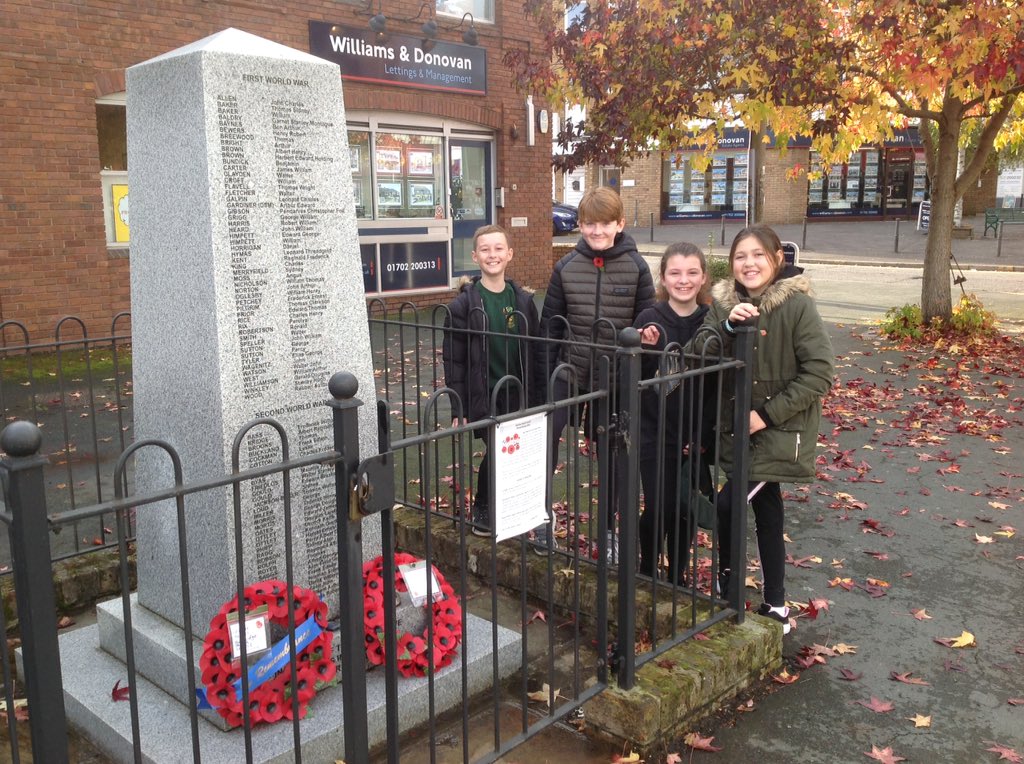 hockleyprimary's tweet photo. This afternoon the School Ambassadors placed a wreath beside the Hockley Memorial.
'A poppy in tribute to all the brave veterans who risked their lives in past and present, so we might have a future.'
#community #bebighearted https://t.co/A1At6Hh9gN