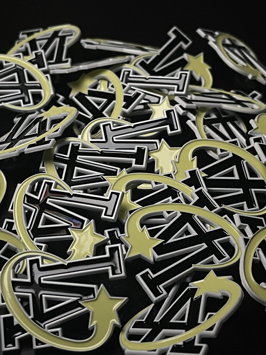 IdentityInner's tweet photo. Site is live 🌐 *first 10 orders get a free dreamLAnd pin* https://t.co/VfHiPIGu0X