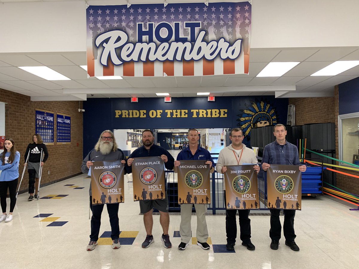 lisa_bopp's tweet photo. What an awesome day to honor our veterans at Holt. Also a huge thank you to Rocky Sickmann for sharing his story with us. #weareHolt #VeteransDay2021 #HoltRemembers https://t.co/DSb15o45Wc