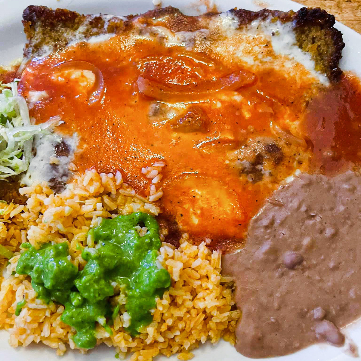 PuertoAlegreSF's tweet photo. There's nothing better than a meal that reminds you of home🏡💜:  A classic #Milanesa and a fiesta of #Fajitas 🤤. The icing of the cake? Peach #Margaritas!

📸Thank you Julieta Vallejo for these great photos!

#mexicanfood #homesweethome #sfstyle #bayareaeats https://t.co/gwENI6sMNu