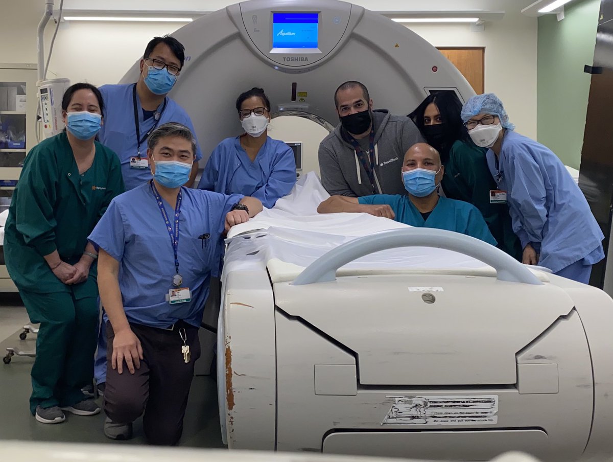 AmandaABC7's tweet photo. It’s National Rad Tech Week! 

A huge shout out to the BEST in the biz… my mom, of course 😉 

She and her colleagues are undoubtedly r-a-d. 

Thankful for all you do!

#RadTechWeek #BayArea https://t.co/xx2P6PTnWN