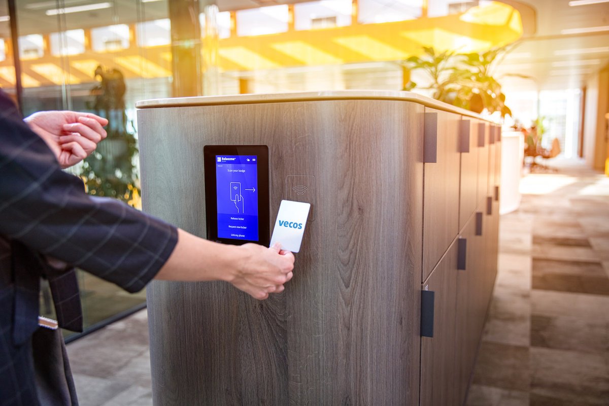 NeoCon_Shows's tweet photo. Lockers are no longer only about storage! @Vecosglobal created the world’s first and only smart locker platform—a fully integrable, self-service, hassle-free system powered by data. #NeoCon2021 https://t.co/rmjnu7vYga