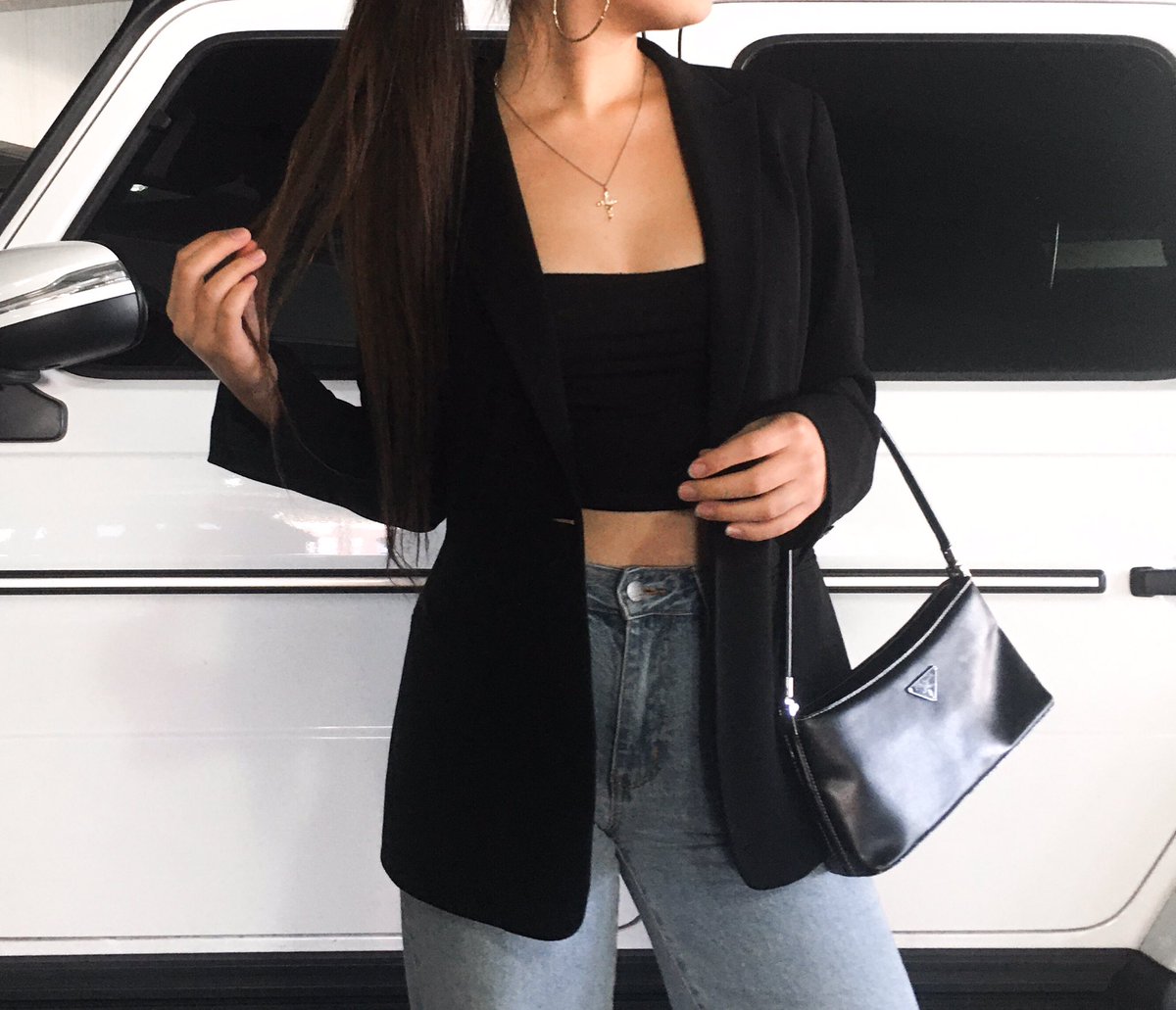 elainnaaev's tweet photo. I think I was meant to be a city girl https://t.co/xpXDrk2CBg