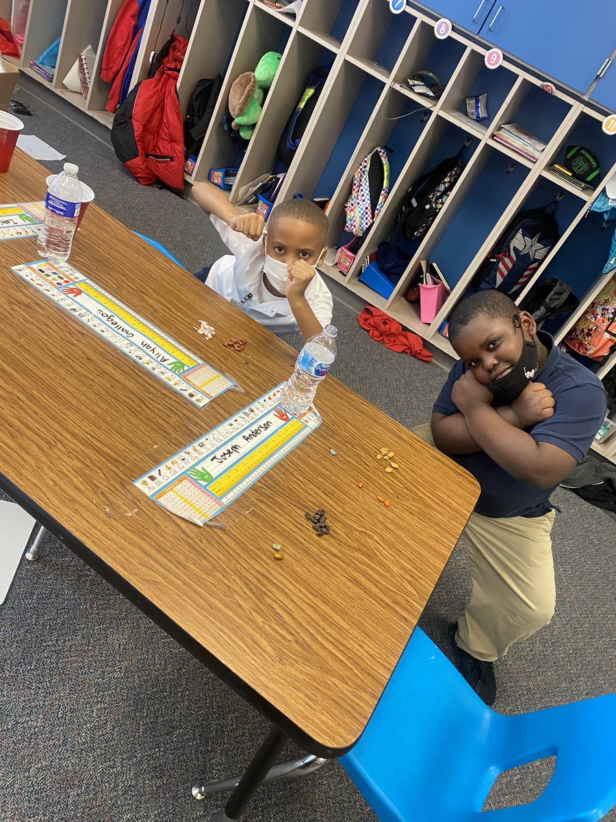 Ssala0502's tweet photo. Finished up our rock unit by sorting rocks…imagine their surprise when I picked one up and ate it 😉 they didn’t know these were CHOCOLATE rocks!!! https://t.co/Rx5TEhkMQp
