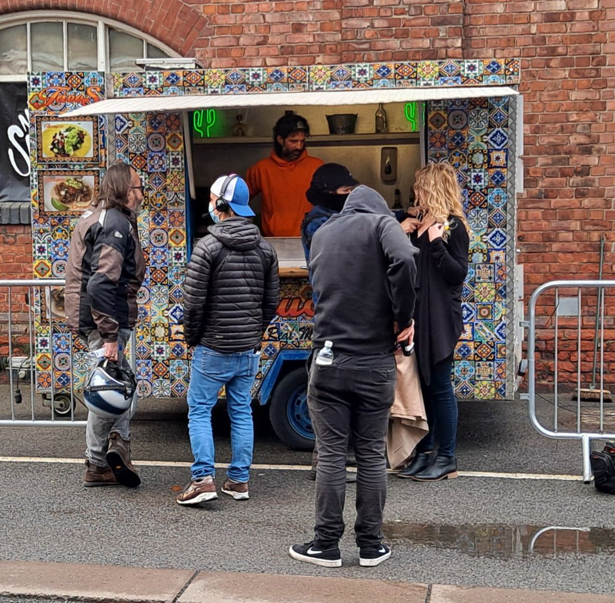 chuchostacos's tweet photo. So happy to see we were included in the latest Hairy Bikers series!
Dave and Si were so friendly, and most importantly, loved our tacos! 😍
It was on BBC2 tonight just after 7:20pm if you fancy catching up on the iPlayer… https://t.co/Ysn720ocrZ
