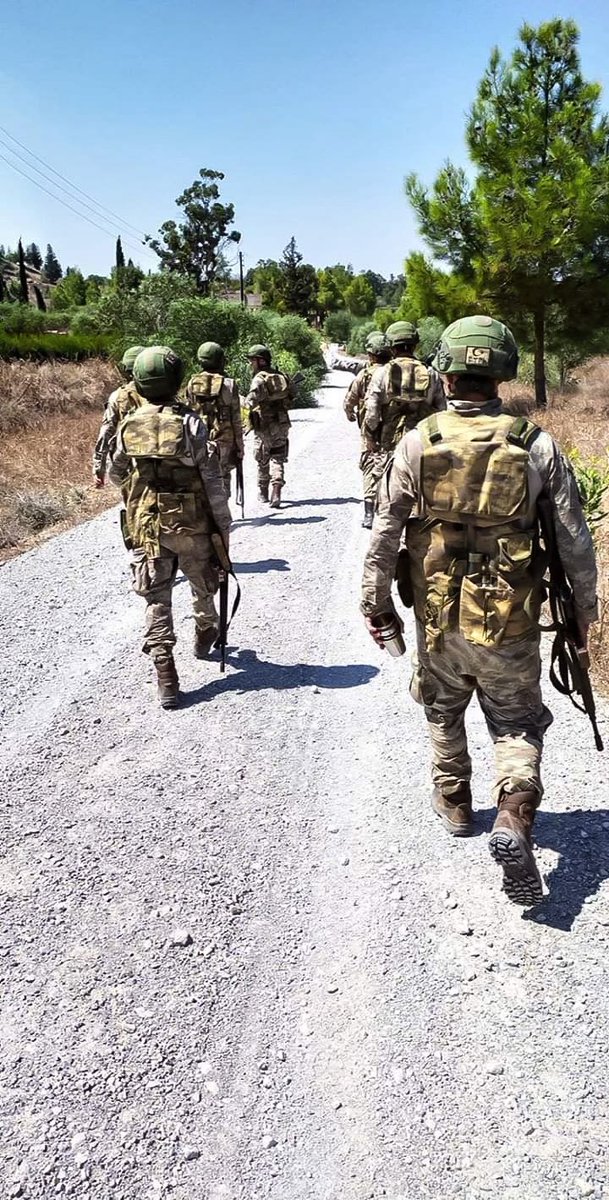 sehitlertepe's tweet photo. 'göğüslerini silâha, gönüllerini Allah'a bend eylediler.. 🇹🇷
#uzmançavuşlargünü https://t.co/BOpNHuEPvI