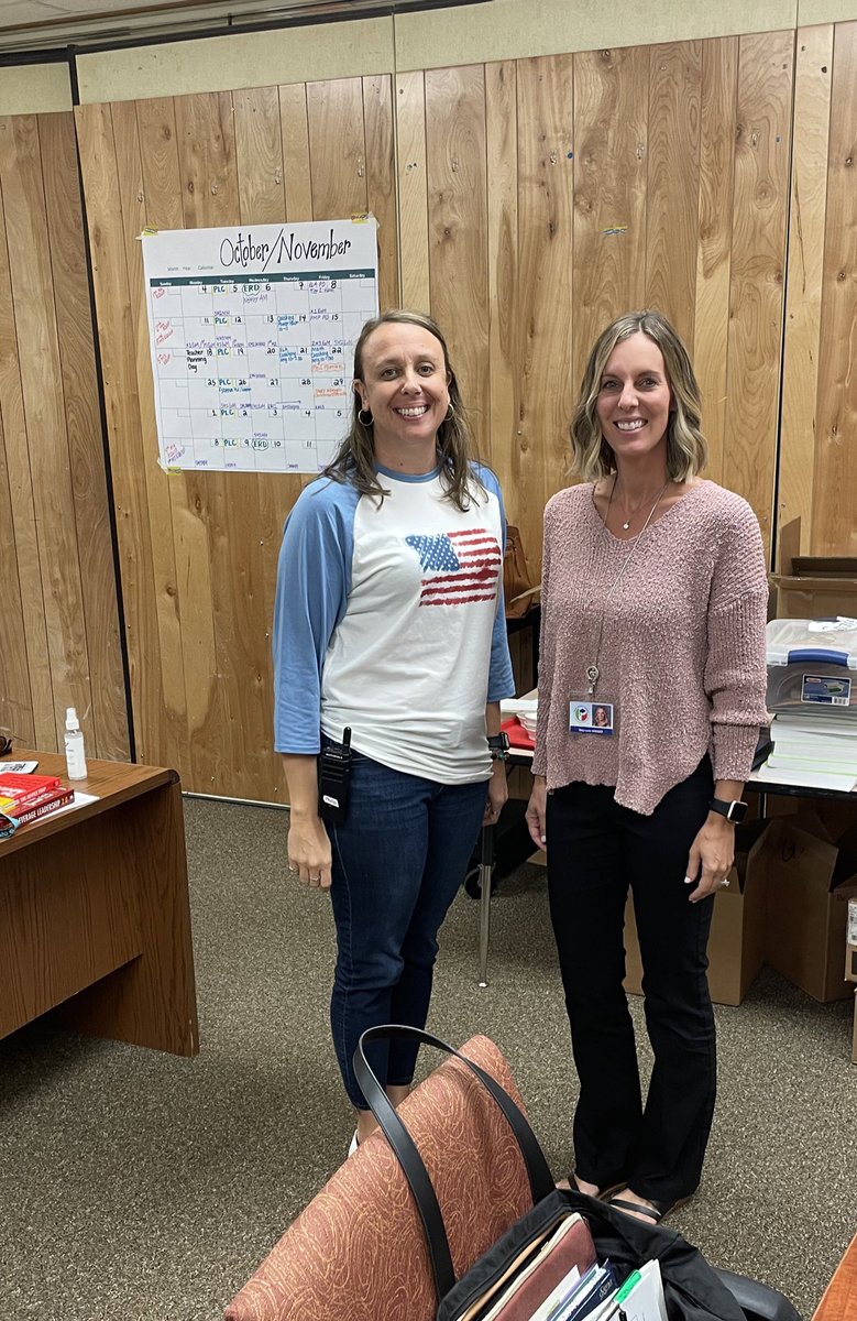 ClaraCraig76's tweet photo. It was great to connect with Stephanie Hodges and Tracey Nettler today! Gulfside is thankful for our District Support Team. #LearningHasNoLimits #Gratitude @GESPelicans @Mcphlips00 https://t.co/Fbpm2Jm4PE