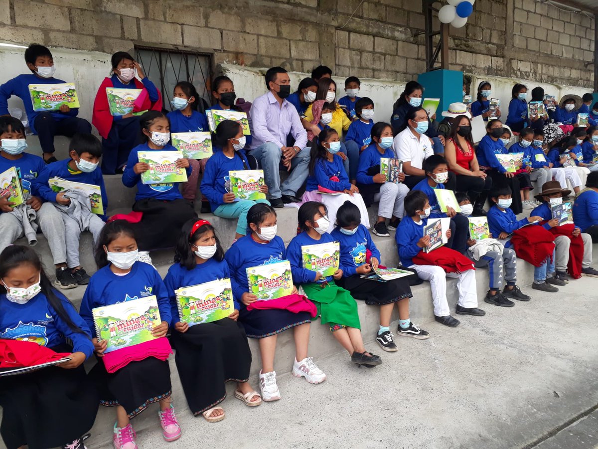 EducacionZ3_Ec's tweet photo. HOY | Estudiantes de la parroquia Sucre en Patate, participan del programa de educación ambiental FUTURAHUA: “Agua para el futuro de Tungurahua”, mediante el trabajo de valores, ecosistema páramo y bosque, soberanía alimentaria y buenas prácticas ambientales.  #JuntosLoLogramos https://t.co/OcOEVmjjye