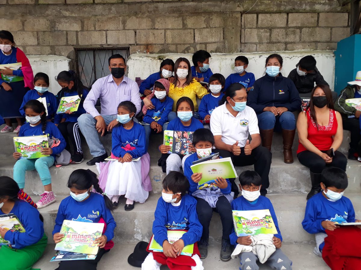 EducacionZ3_Ec's tweet photo. HOY | Estudiantes de la parroquia Sucre en Patate, participan del programa de educación ambiental FUTURAHUA: “Agua para el futuro de Tungurahua”, mediante el trabajo de valores, ecosistema páramo y bosque, soberanía alimentaria y buenas prácticas ambientales.  #JuntosLoLogramos https://t.co/OcOEVmjjye