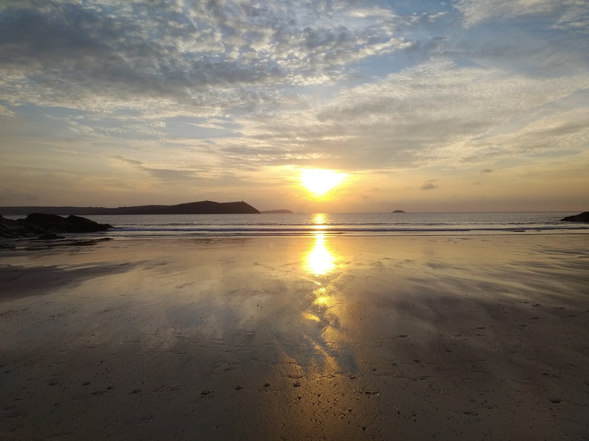 2 neurology consultant posts in Cornwall are being advertised until 5/12 - please spread far and wide! Cornwall is an incredible place to live and work. Looking for great colleagues to help build the department
 jobs.nhs.uk/xi/vacancy/916… .