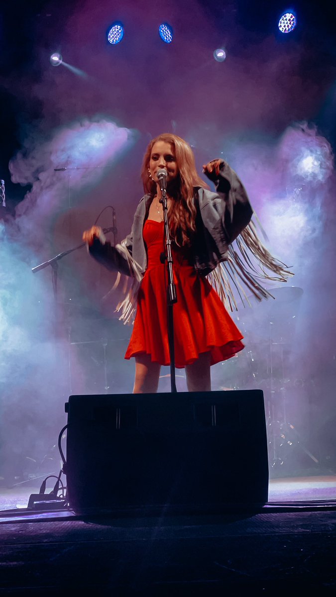 TheMaddieWalker's tweet photo. 11/11 make a wish 💫 https://t.co/cUf612GheE