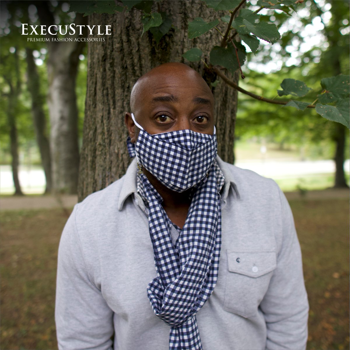 execustyle_'s tweet image. Fashion meets function! The elastic ear straps provide a snug fit. The face mask is triple pleated front and back. When not in use the scarf sits comfortably around the neck.
------
🌐 execumask.com
.
#stylishmask #execumask #execustyle #adultfacemask #wearingmask