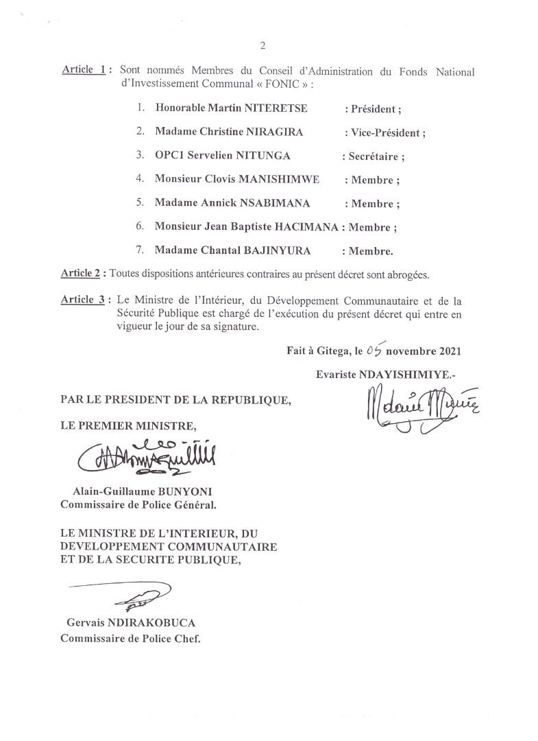 DSindihebura's tweet photo. #Burundi:La Présidente du conseil communal de la @MukazaCommune en @MairieBuja, Mme Annick Nsabimana, est parmi les nouveaux membres du conseil d'Administration du fond national d'investissement communal #Fonic. Félicitations Mama @Nyakabiga_bi @sinrenovat @IrYvan_Manager https://t.co/6wf1SuJou8