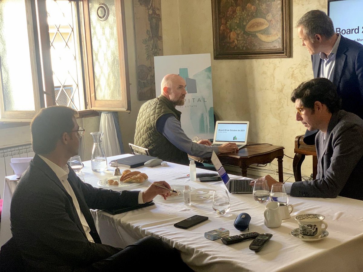 3CapitalRE's tweet photo. Acabamos de celebrar el comité mensual de la firma con la asistencia del equipo directivo de la oficina de Madrid. La intención era coordinar a ambos grupos en la consecución de los objetivos comunes de fidelización de clientes en lo que llevamos de 2021. 

 #realestate https://t.co/djQvGCIV0I