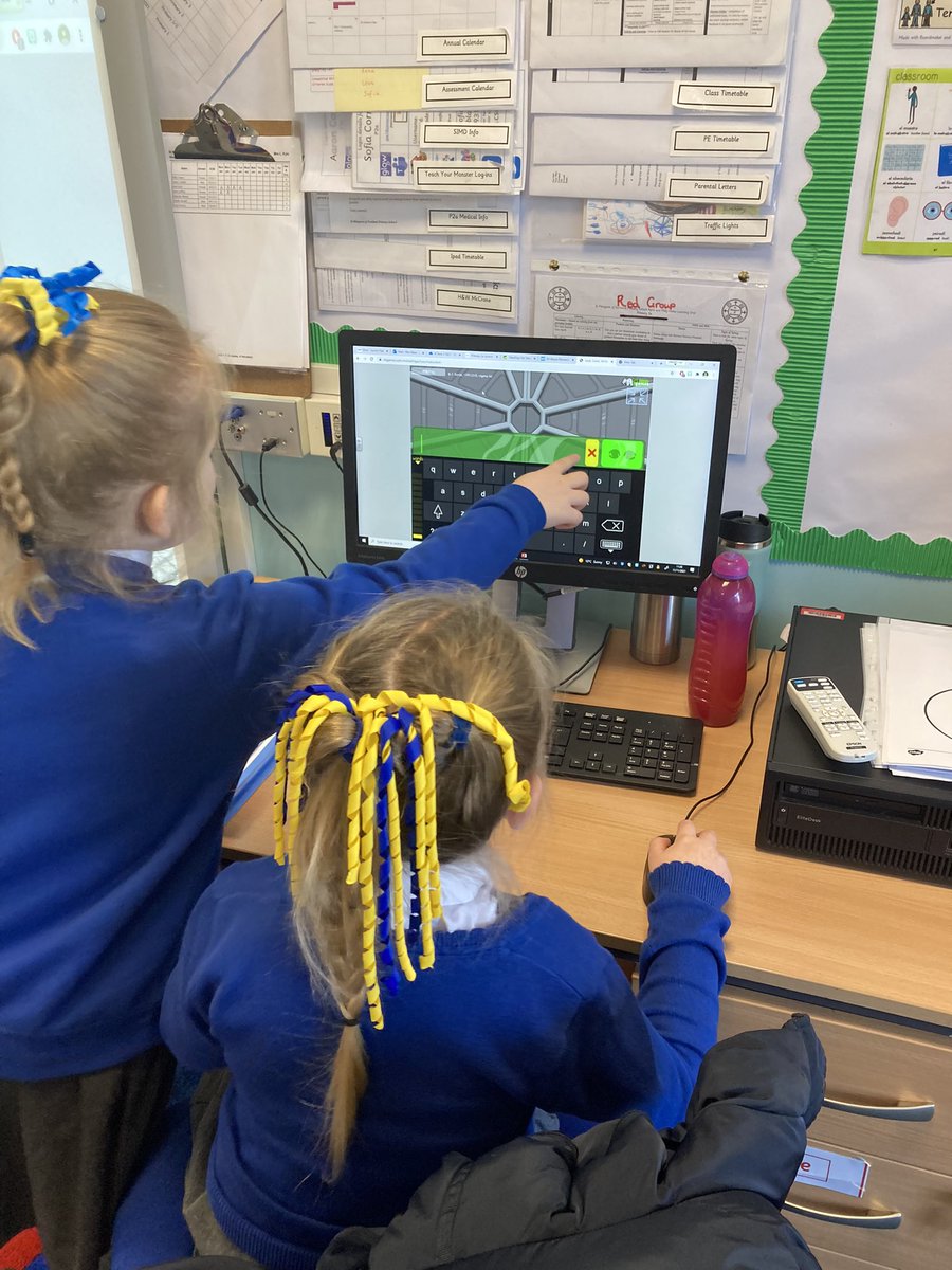 LcscP2a's tweet photo. Today we combined our ICT skills with our spelling practise! #digitalliteracy #ictskills #spellingfun https://t.co/HWgfIjSktr