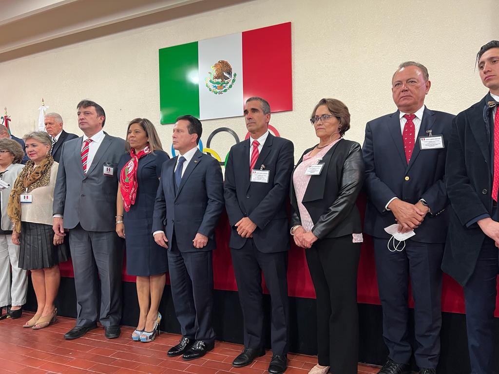 DanielAceves84's tweet photo. Una vez más, México consolida su compromiso con el movimiento olímpico. Se realizó una elección ejemplar, en la cual no hay ganadores, ni vencedores, únicamente personas creyentes de que por el deporte y los valores Olímpicos vale la pena trabajar. #ConsejoDirectivo @COM_Mexico https://t.co/mirJCuCoo6