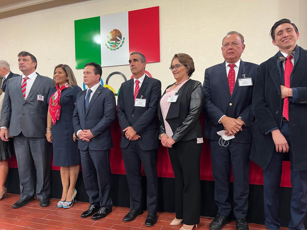 DanielAceves84's tweet photo. Una vez más, México consolida su compromiso con el movimiento olímpico. Se realizó una elección ejemplar, en la cual no hay ganadores, ni vencedores, únicamente personas creyentes de que por el deporte y los valores Olímpicos vale la pena trabajar. #ConsejoDirectivo @COM_Mexico https://t.co/mirJCuCoo6