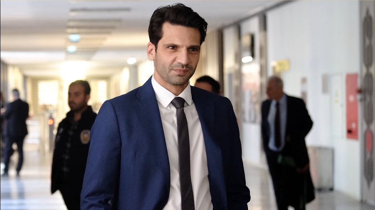 Dina54209463's tweet photo. Benim Savcılar'im 🖤⚖👨🏻⚖️👨🏻⚖️ #PerfectMen
#Yargı #IlgazKaya #IlCey #KaanUrgancıoğlu #Mahkum #FiratBulut #OnurTuna https://t.co/jmXESdGqdE