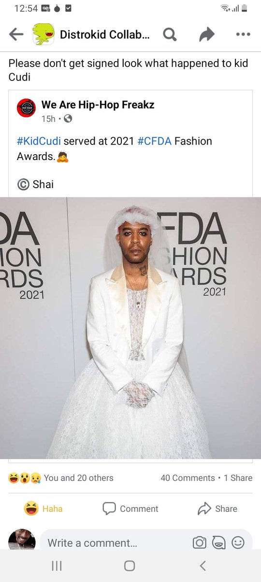 D52Management's tweet photo. Damn, seriously they only signing niggaz agreeing to put on a dress... #IndieLifeGeneration https://t.co/zQofe3luhN