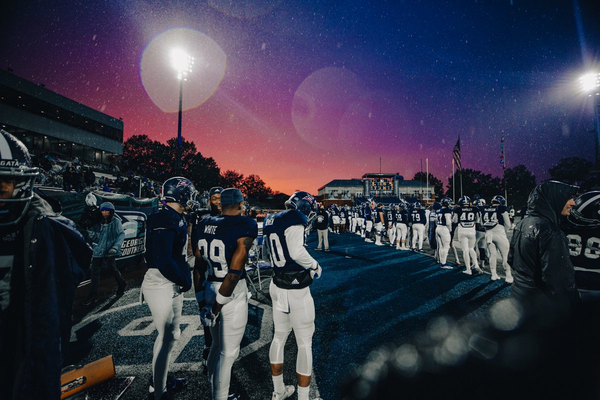 GSAthletics_FB's tweet photo. Statesboro sunsets 😍

#HailSouthern https://t.co/V4pBPfWCEc