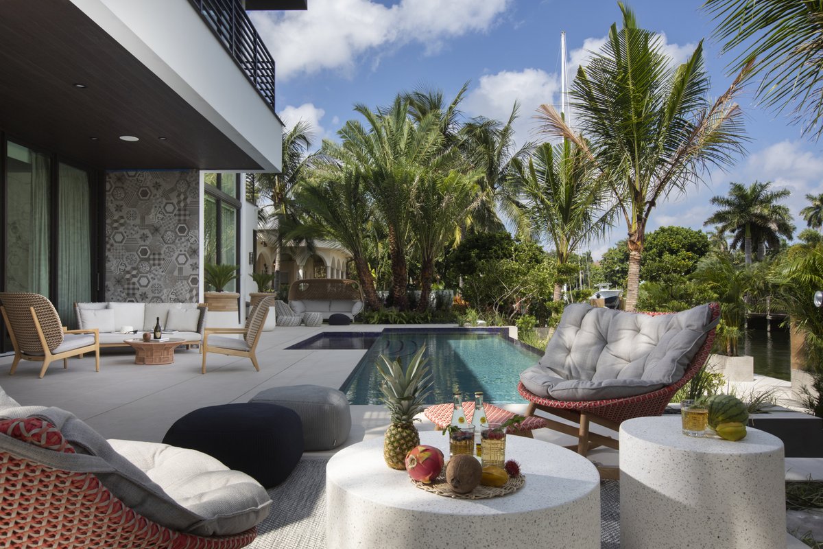 clima_home's tweet photo. Let's talk #DKOR // Stay connects as we premiere our latest vlog episode starring the talented lead designer, Ivonne Ronderos! #IvonneRonderos started DKOR Interiors in 2004. Growing up in a family of entrepreneurs inspired Ivonne to create a different kind of interior design... https://t.co/8euXvVoVpZ