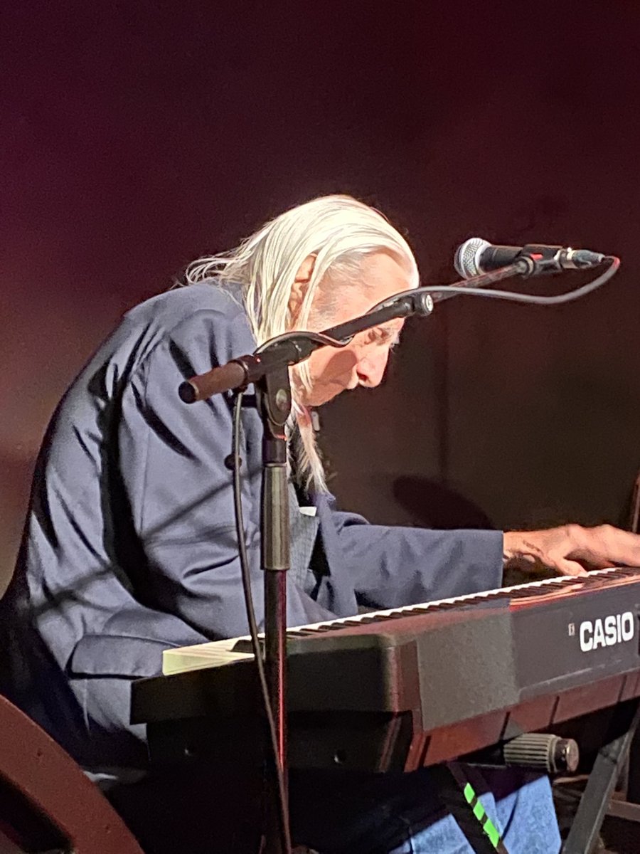 KenHunt01's tweet photo. After tour cancellation disappointments @livedead69 performing a full-on #Europe72 set @UTBlondon. First half. #TomConstanten from the Dead’s earlier improvisational psychedelic incarnation ripping into ‘Bertha’ as I have rarely heard him. Restored again by friends playing live. https://t.co/SYB0fHDBjZ