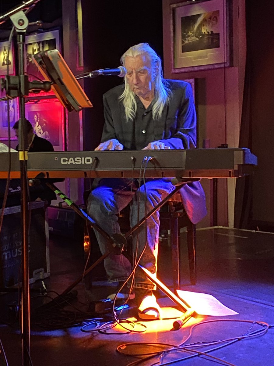 KenHunt01's tweet photo. After tour cancellation disappointments @livedead69 performing a full-on #Europe72 set @UTBlondon. First half. #TomConstanten from the Dead’s earlier improvisational psychedelic incarnation ripping into ‘Bertha’ as I have rarely heard him. Restored again by friends playing live. https://t.co/SYB0fHDBjZ