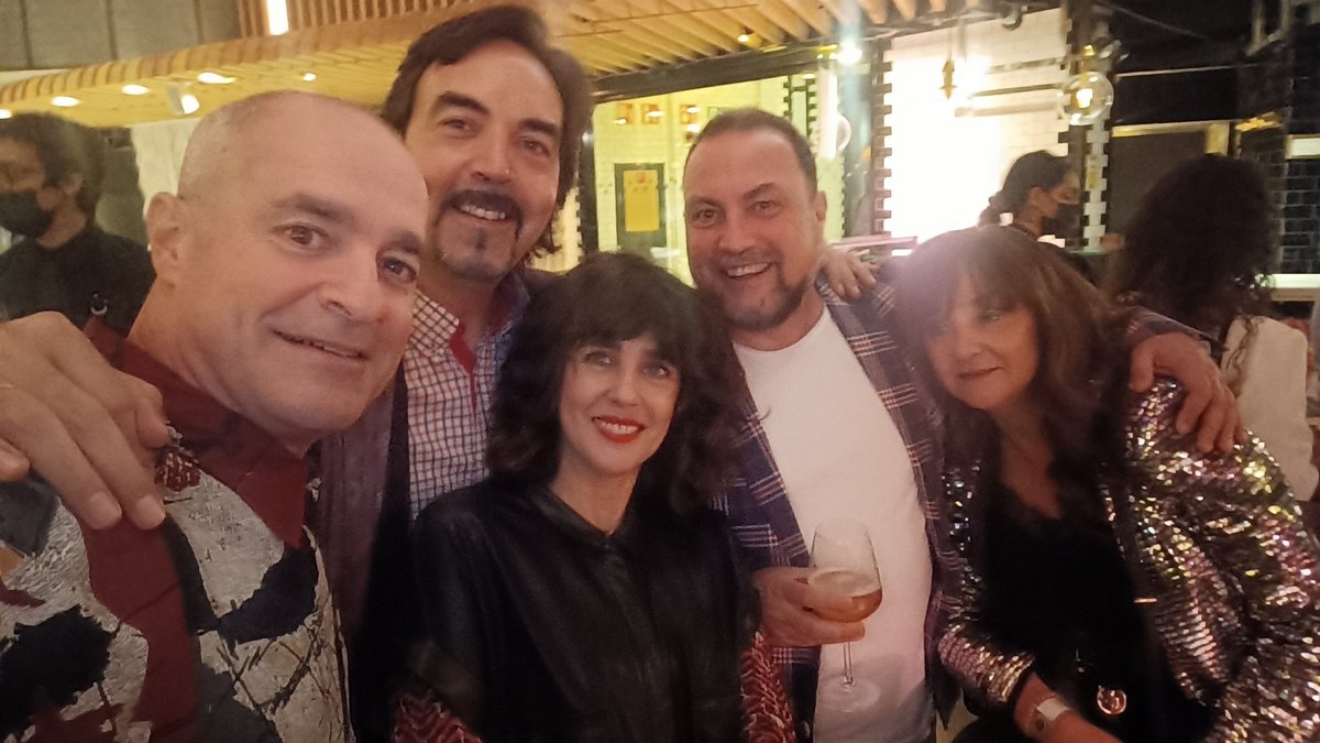JuanraDoral's tweet photo. Celebrando los 10 añitos de #InternetRepublica @i_Republica y reencuentros https://t.co/L12bwEDkbP