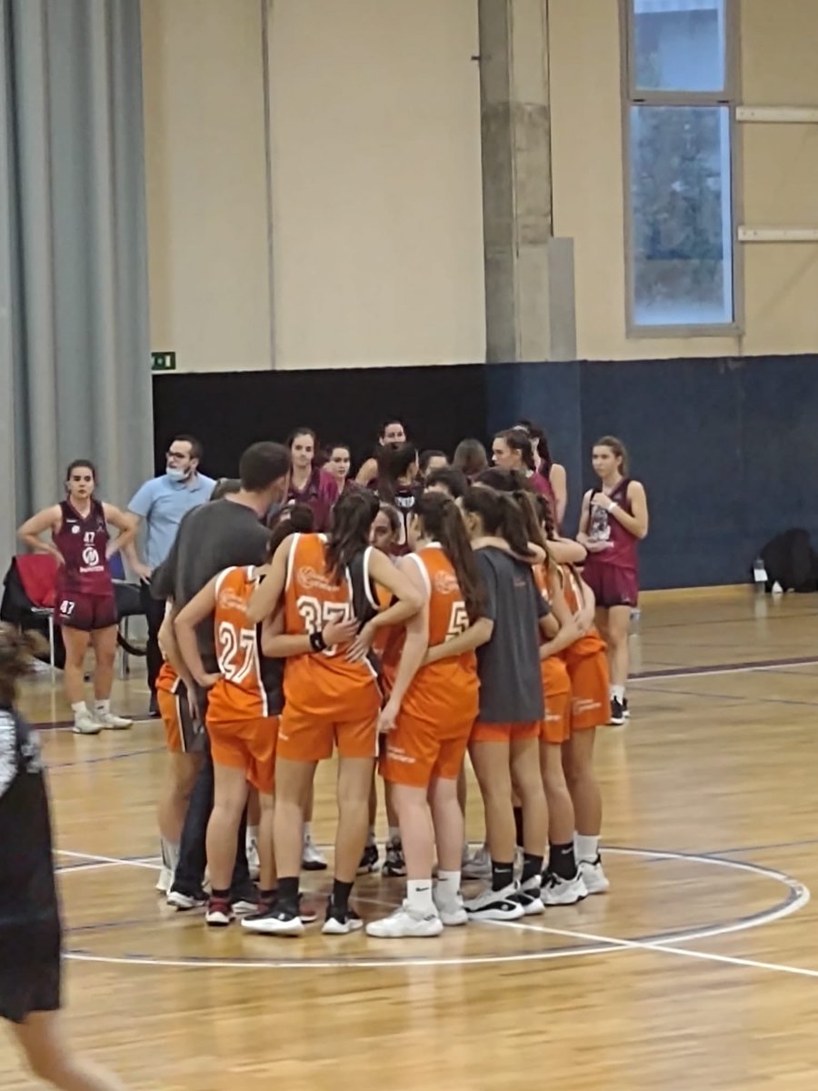 safaclaror's tweet photo. RESULTATS | 🏆 C.c. Junior Femení 1r. Any
@cblleida 2️⃣3️⃣
#JrFem 7️⃣4️⃣
💬 Partit molt seriós de les jugadores fent una passa endavant a nivell ofensiu i defensiu, començant a construir l'equip que volem ser.
#SafaClaror | #ForçaSafa https://t.co/iqvHFUSimt
