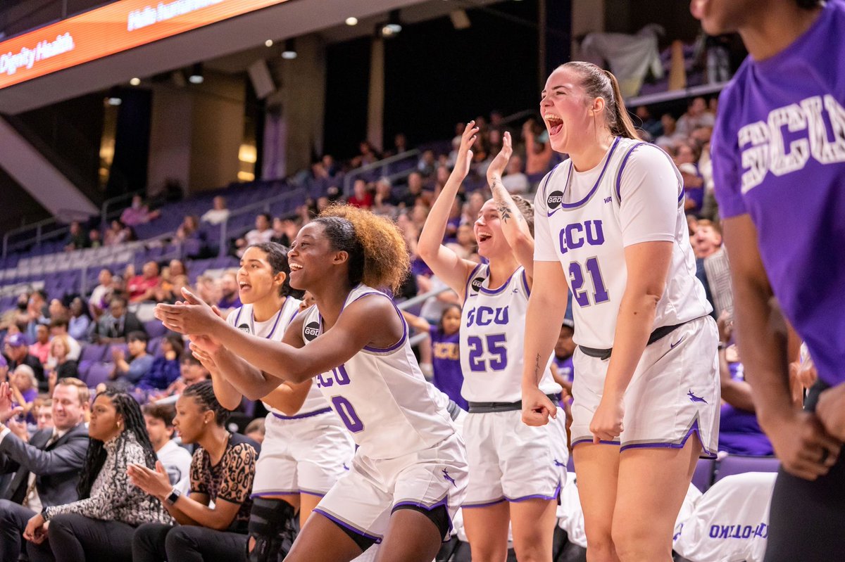 GCU_WBB's tweet photo. What a party last night was. 🎉

1-0 🤘📸 

#LopesUp https://t.co/32k6OBFg3P