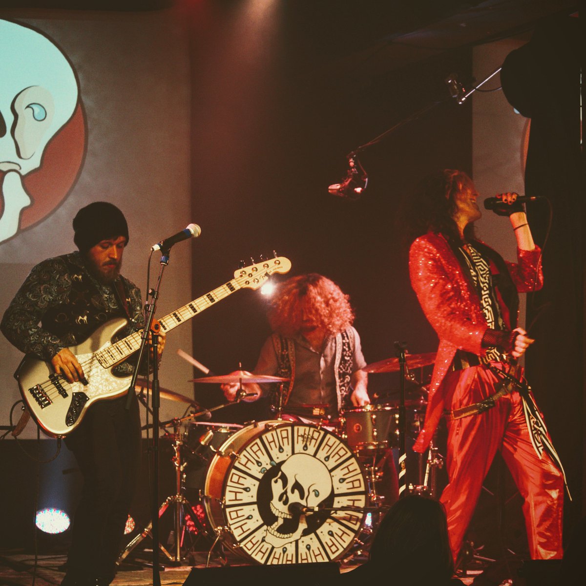 💀DEAD HUMOR🤣 tweet media