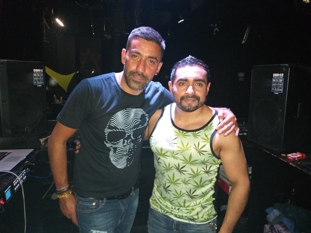 LuisMendozaDj's tweet photo. #tbt en cabina con el master Karim Cato 🎛🎚🎛 Éste sábado 13 lo tenemos de vuelta en Tabú Disco 🔝🔥 #TabúDisco #Ocampo433 #Monterrey #Dj #Djlife #DjWorld #TribalHouse #Drums #ResidentDJ #Sennheiser #Pioneer #Cdjs2000 #Djm900 https://t.co/xvU05r9hNN