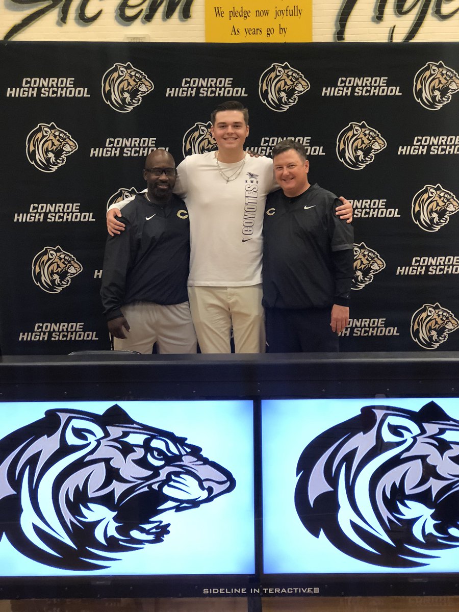 SMaddux13's tweet photo. Officially a Yote! @KWUNeale27 @KWUBaseball @Schneidy444 @coachpastornick @Conroe_Baseball @ScorpionsBsB https://t.co/W7Qgd7iq2c
