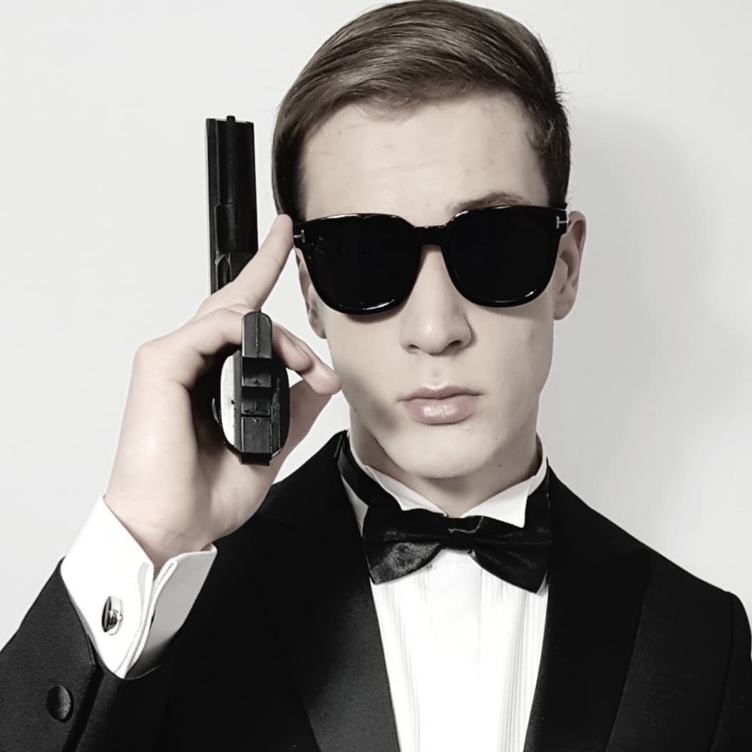 bernhardo_'s tweet photo. 🎩😎 #maleactors #backstage #britishmodels #pickmebma #modelsuk #model1  #cocainemodels
#imgmodels  #bernhardo #bernhardovanvon #actorslondon  #bernhardvanvondelensnijders
#jamesbond #bondstyle #shakennotstirred #spectrum #ferrari #austinmartin #bondmovie https://t.co/olAVYohmPR