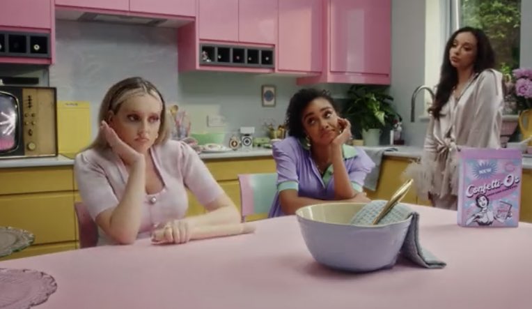 Thi_mixerr's tweet photo. I’ve been waiting patiently like all my life
BETWEEN US OUT MIDNIGHT @LittleMix #BetweenUs #BetweenUsIsComing https://t.co/NbvtXNIFGS