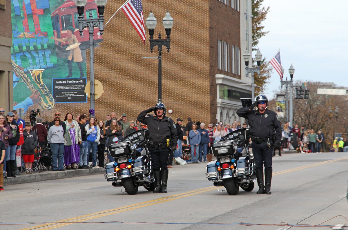 Knoxville_PD's tweet photo. We were honored to take part in today’s #VeteransDay parade in downtown Knoxville. 

To all the brave men and women who have served and to all those who continue to serve, thank you. 🇺🇸🇺🇸 https://t.co/Q44duBr60P