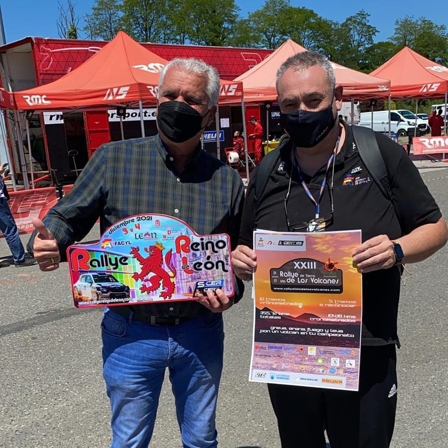 Desde Lanzarote nos llega el apoyo de <a href="/Jvrodriguez56/">José Víctor Rdríguez</a> de la Organización del <a href="/IslaLosVolcanes/">XXVI Rallye Isla de Los Volcanes</a>