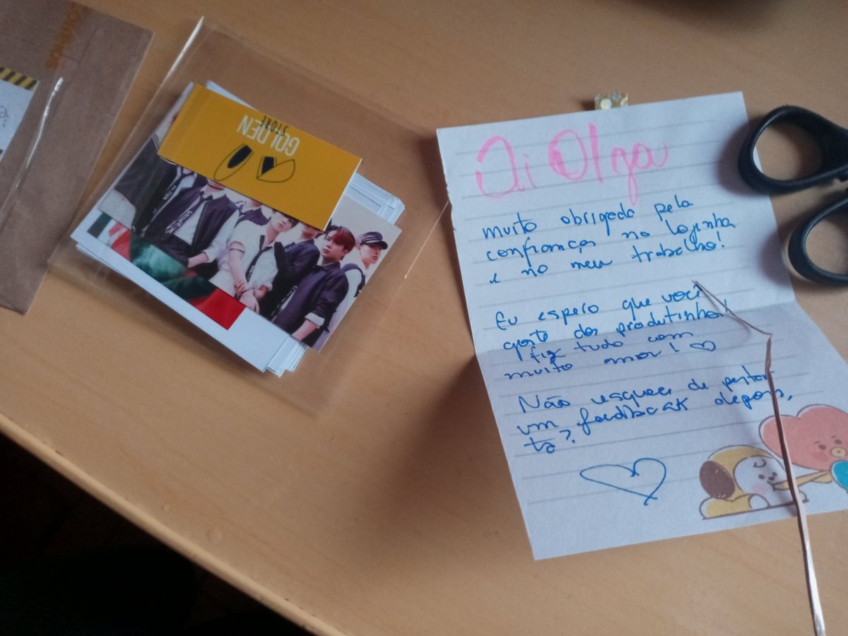 taehyglr's tweet photo. feedback!!
Já tinha ganhando polaroids da lojinha ano passado, fico muito feliz com a evolução!! A qualidade é ótima e muito bem feita, eu fiquei muito feliz com o resultado e pretendo comprar mais vezes! Amo muito a @gldnstore espero que fique cada vez mais reconhecida!! 😸😸 https://t.co/UZiGF3K0Db