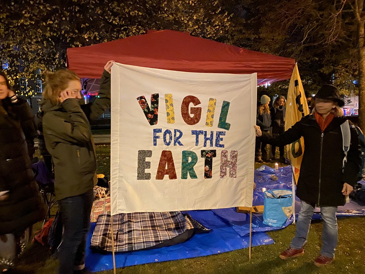 Setting up for #Bristol #earthvigil @caminotocop #westerncamino #praer #meditation #ClimateCrisis #COP26