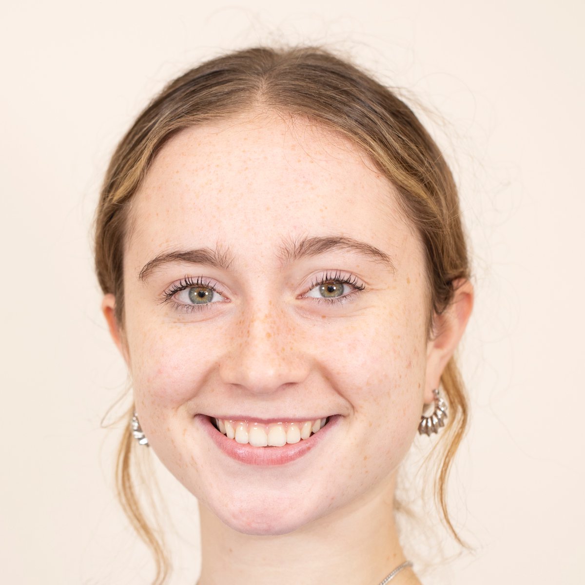 Pantomime is here! Here is a headshot of Lily who is playing the lead female in this years Pantomime, Dick Whittington! Come and support Young Theatre and celebrate this Christmas with some festive cheer. Buy tickets with the link in our bio.