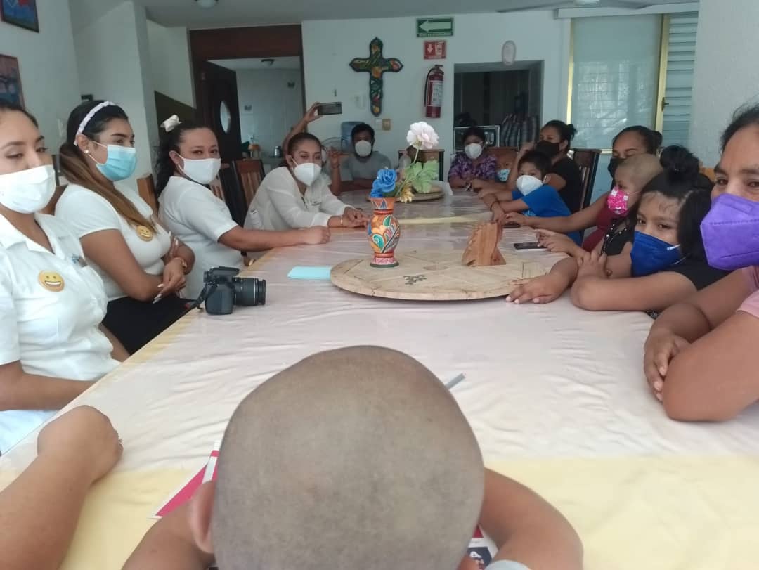 AMANC_GUERRERO's tweet photo. Muchas gracias al Hotel @KrystalACAPULCO por su visita y continuar beneficiando a nuestros pequeños del Albergue AMANC Guerrero. 🎗
#somosAMANC 
#Ayuda https://t.co/xbEug0zXUu