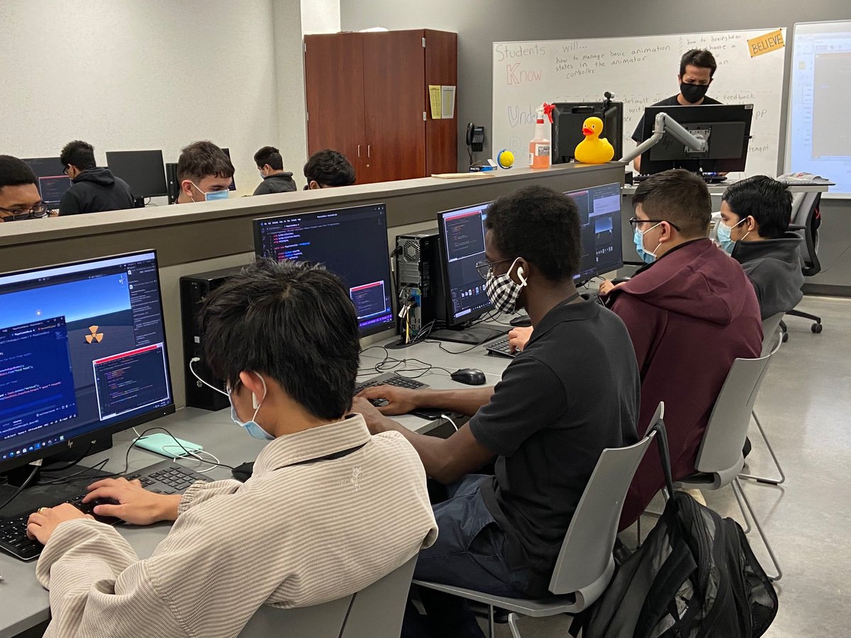 StephenHeady's tweet photo. Blanson students are really lucky to learn coding.  They have great opportunities down the road for them.@BlansonCTEHS @BugSlayer_ https://t.co/tJ70qymjaJ